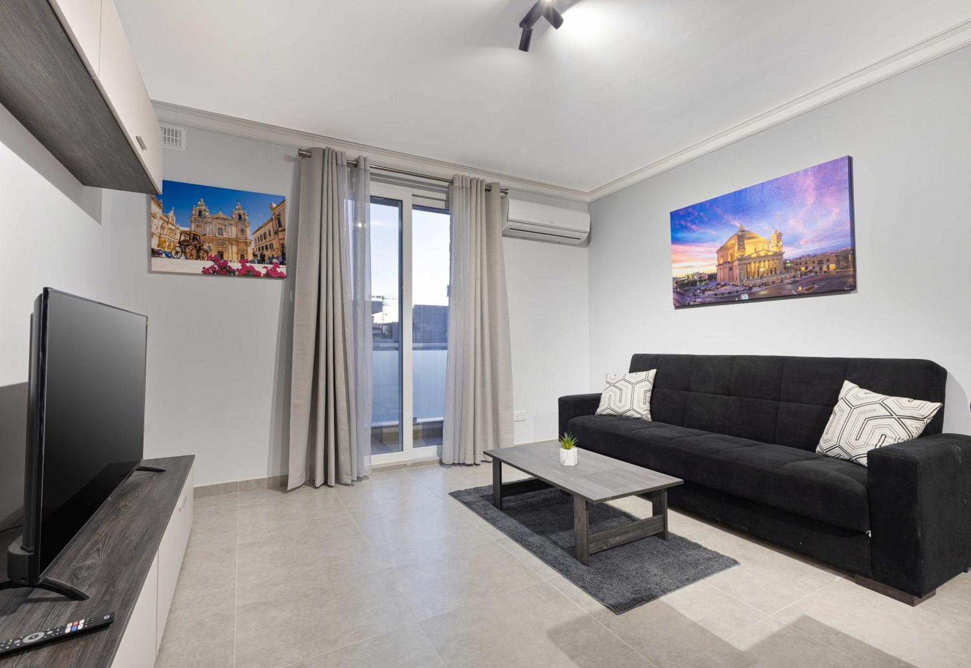 Luxurious & Spacious 2Bd Accomodation At The Podium - Yacht Marina Area, Close To Valletta Msida Exterior photo