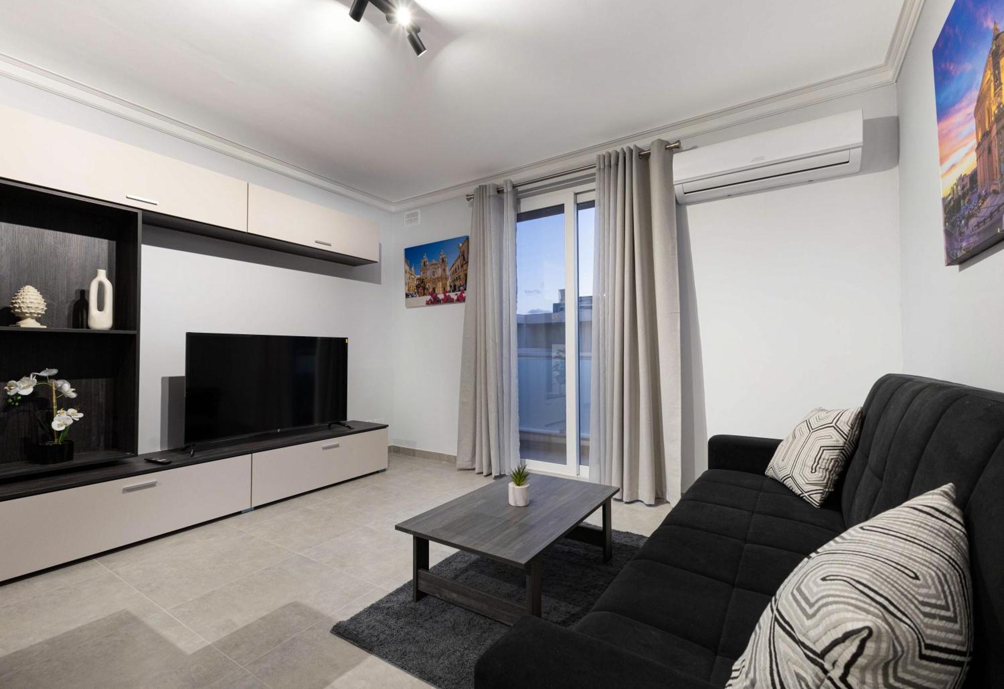 Luxurious & Spacious 2Bd Accomodation At The Podium - Yacht Marina Area, Close To Valletta Msida Exterior photo